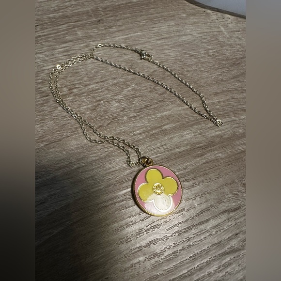 💗SPRING COLOURS!💗DISCOUNTED✨LV Spring Pendent w Gold-tone  Necklace✨ - Picture 4 of 12